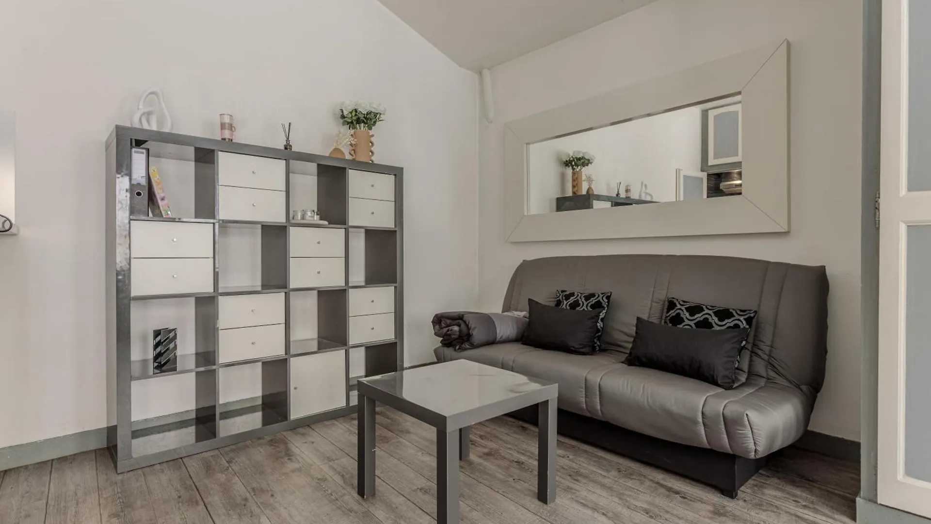 Holiday home Maison De Ville Champs-Elysee Paris